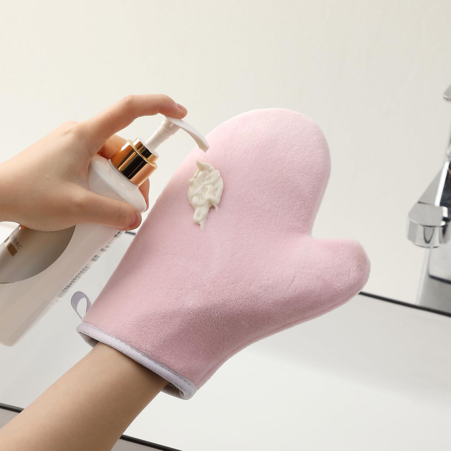 Slick- Self Tanning Mitt, Pink, Self Tanner Mitt, Self Tan Mitt, Tanning Glove, Tanning Mitts Self Tanner, Self Tanning Glove, Tanning Gloves for Self Tan Lotion, Self Tanner Glove Mitt